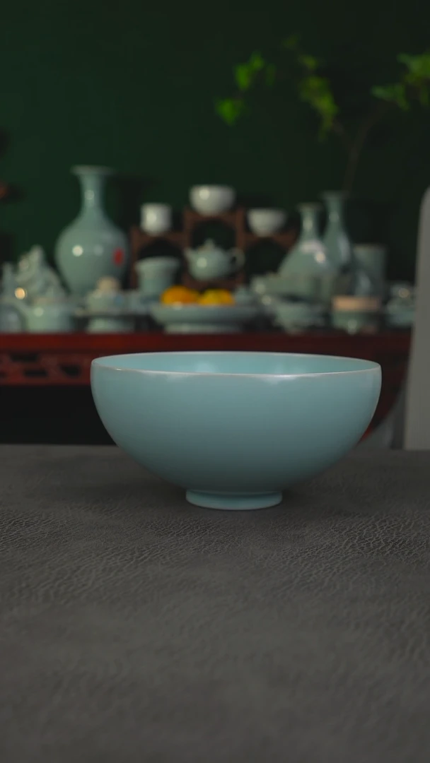 侯全力天蓝大鸡心碗无纹精品有蚯蚓走泥纹~帆