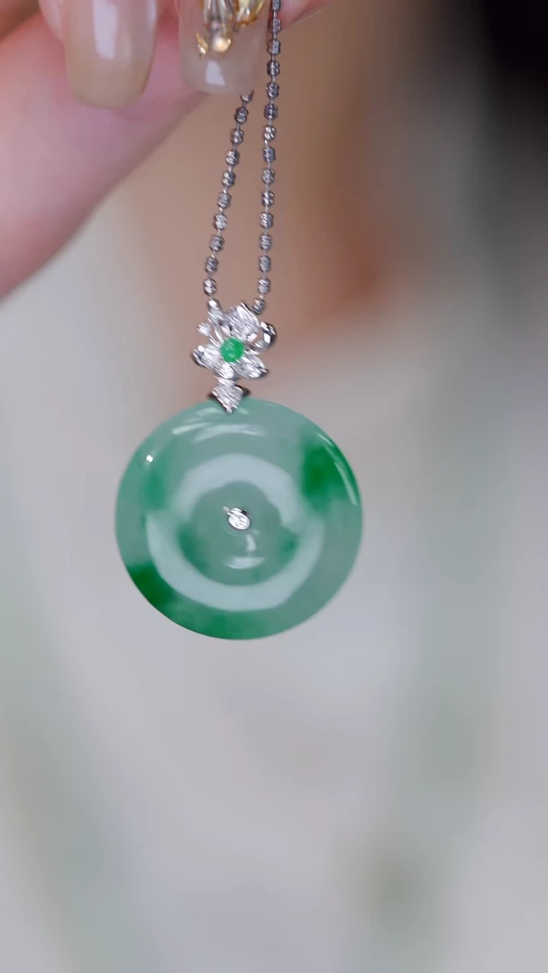 吊坠(不含链)18K金镶嵌翡翠41