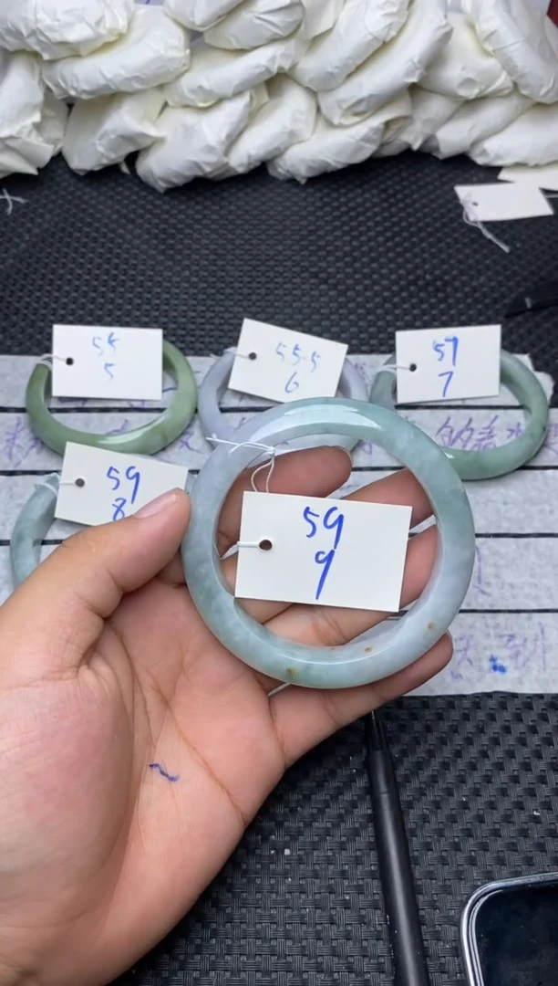 未镶嵌手镯翡翠9