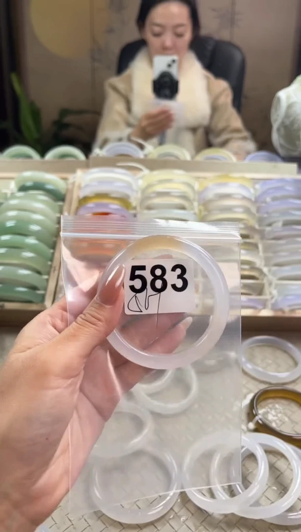 手镯玛瑙/玉髓未镶嵌583