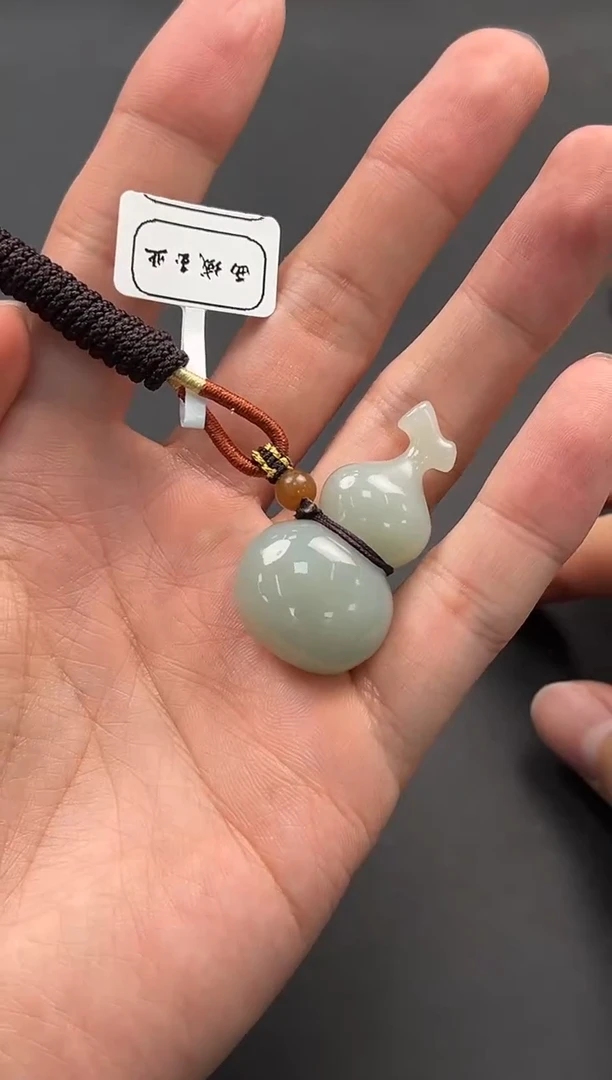 未镶嵌手串和田玉且末青白葫芦吊坠微色差