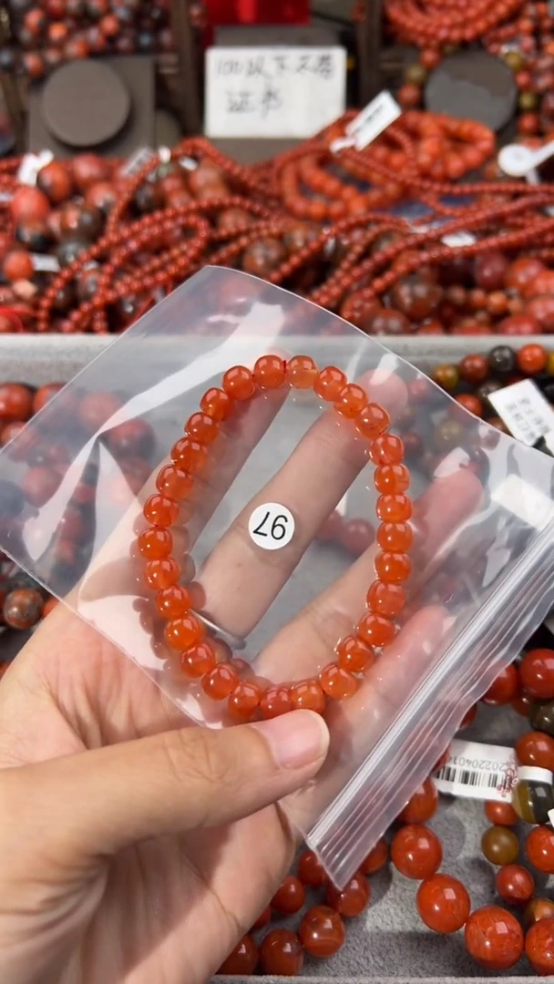 南红玛瑙手串未镶嵌7+
