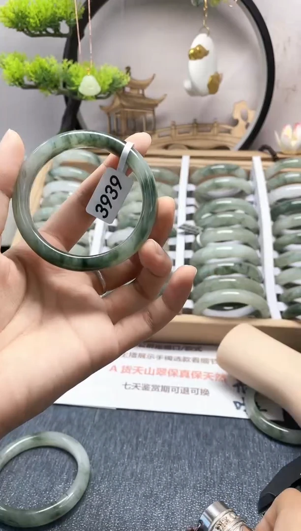 未镶嵌手镯石英质玉3939