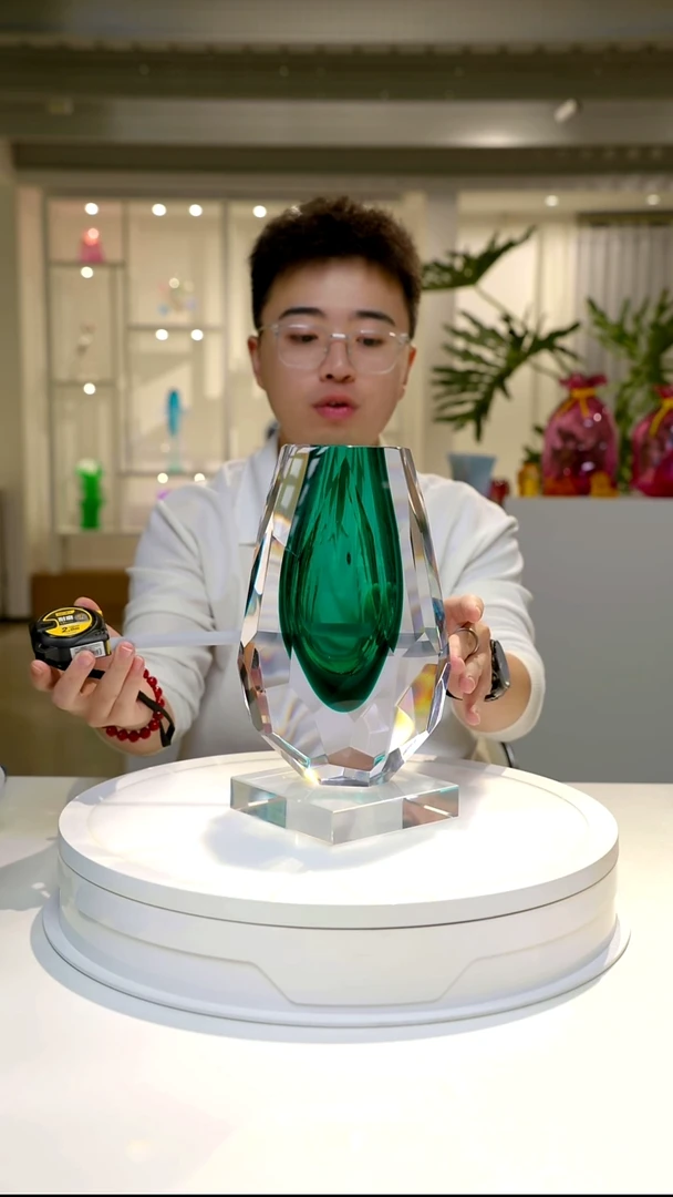 设计款水晶琉璃花器