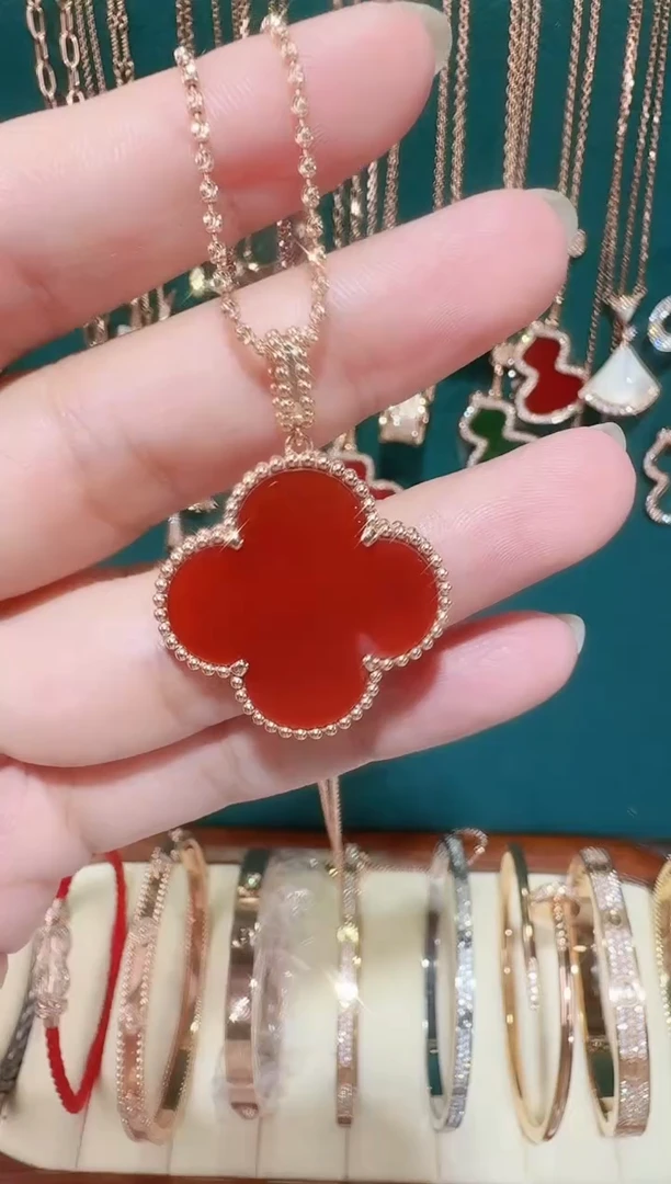 18K金镶嵌吊坠(不含链)玛瑙/玉髓吊坠