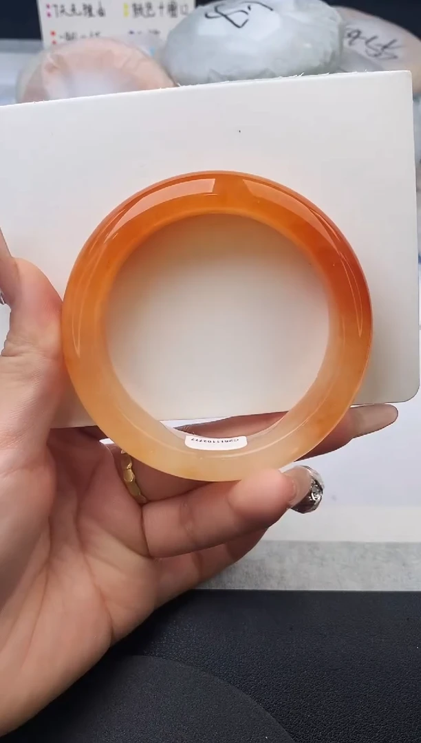 未镶嵌手镯石英质玉w18-HHB58+