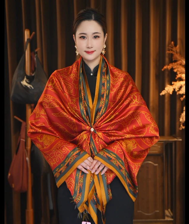 1-693【红福图】丽锦缎90*180左右丝巾