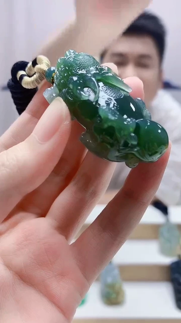 未镶嵌定制翡翠5028zm-毛货挂件149