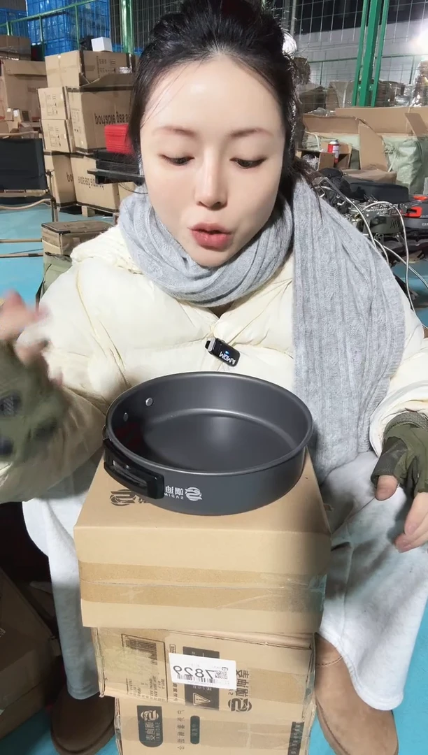 硬质氧化铝中煎锅有少许瑕疵