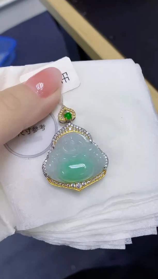 颈饰未镶嵌翡翠天然缅甸翡翠A货多样性发一件