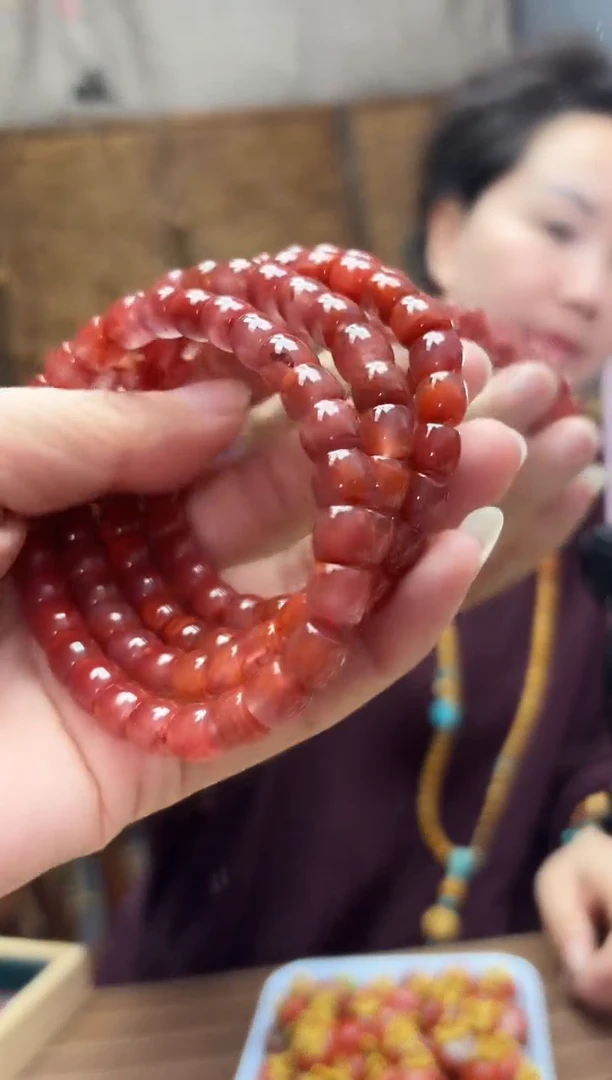 颈饰未镶嵌南红玛瑙 多样性发一件 7+