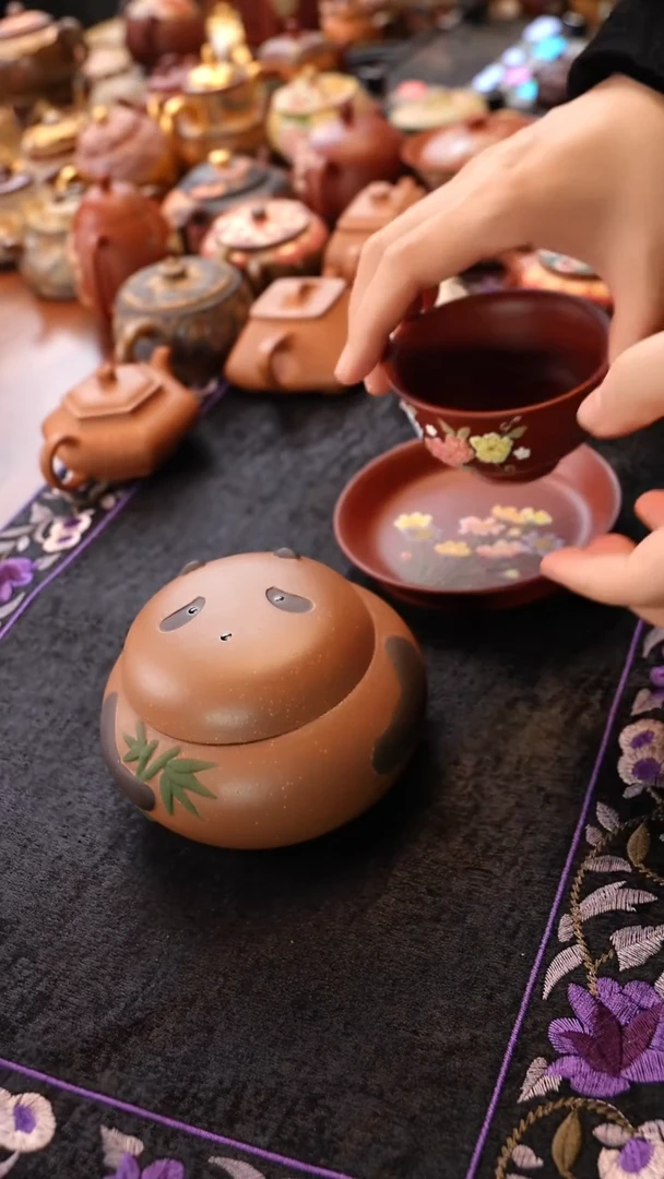 茶壶紫砂熊猫醒茶罐