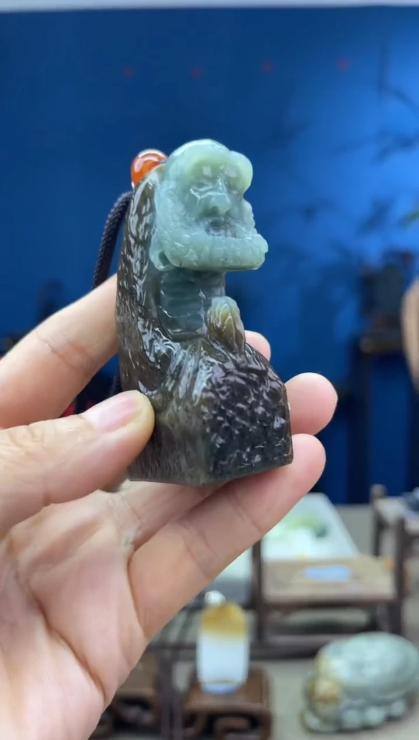 和田玉未镶嵌颈饰1