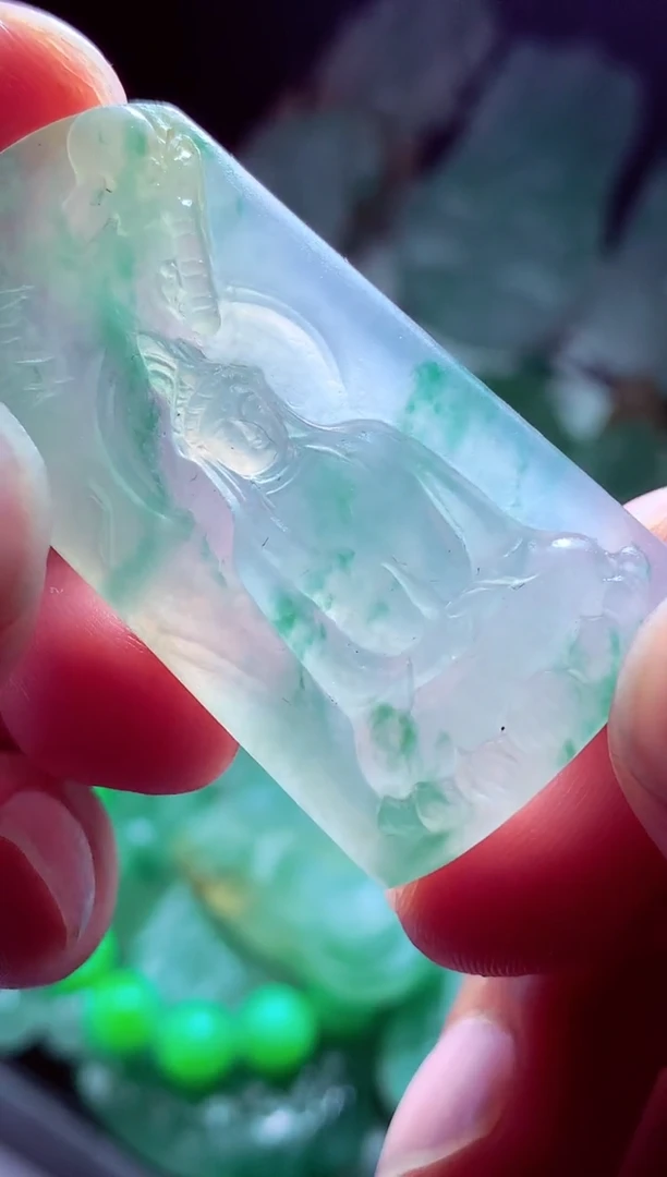 未镶嵌定制翡翠枫*?翡翠毛货定制