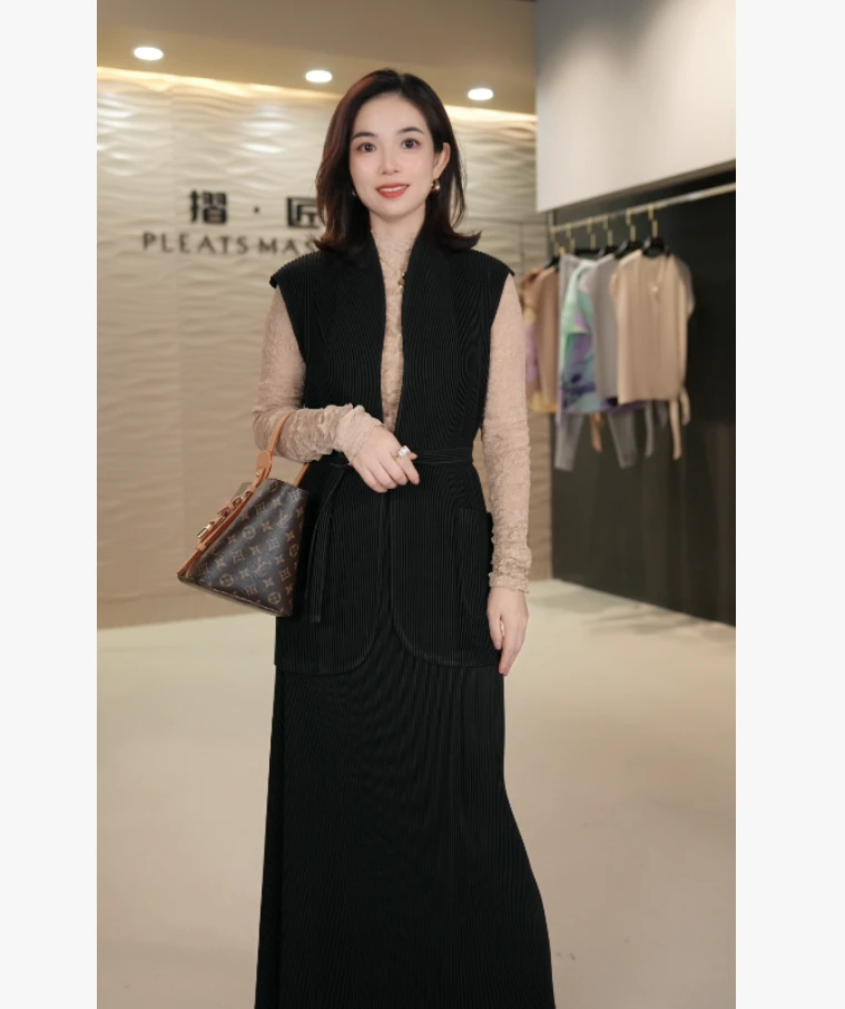 三宅褶皱新款叠穿中长款系带马甲褶皱裙子两件套装168128