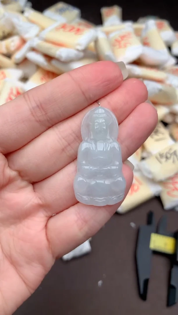 未镶嵌挂件翡翠1
