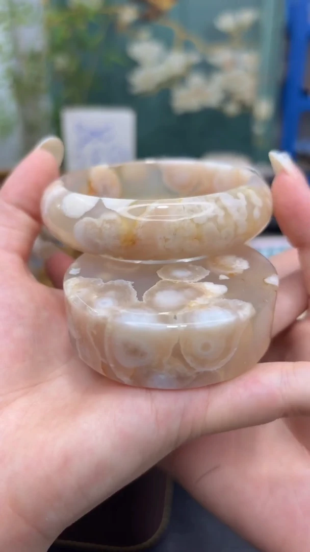 未镶嵌手镯石英质玉A93(63圈赠送镯心)