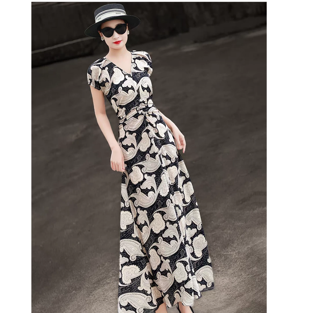 MEXCOCO/兰瑟儿夏季新款复古V领打揽收腰薄款印花连衣裙105XL2936