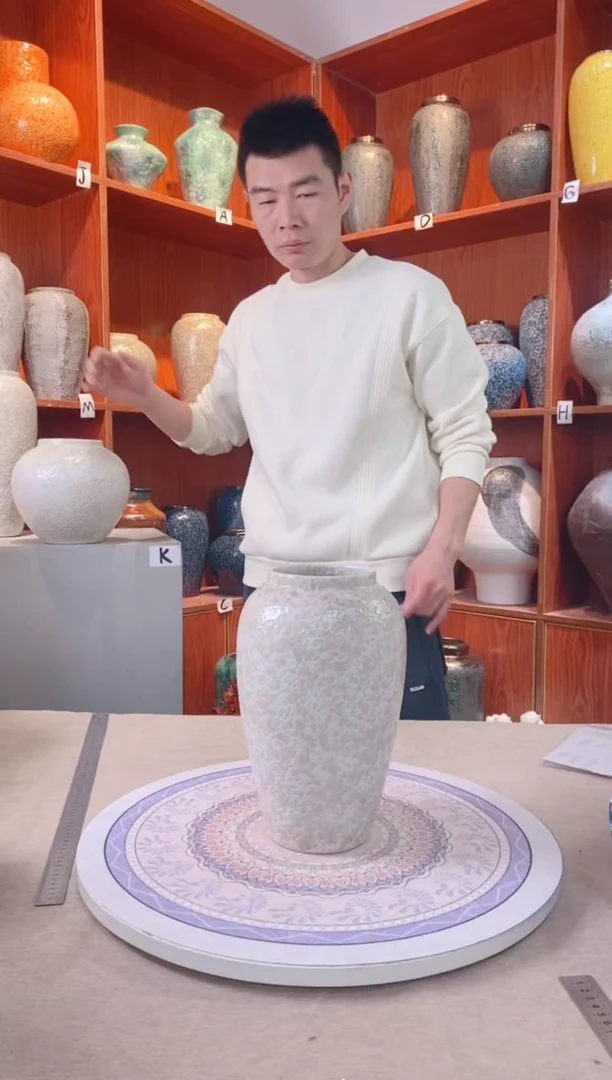 【闪购商品】瓶茶白中号 需要等三天 陶瓷花瓶 无花