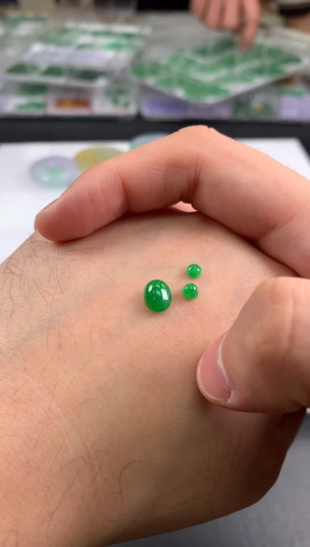 【闪购商品】定制翡翠未镶嵌翡翠