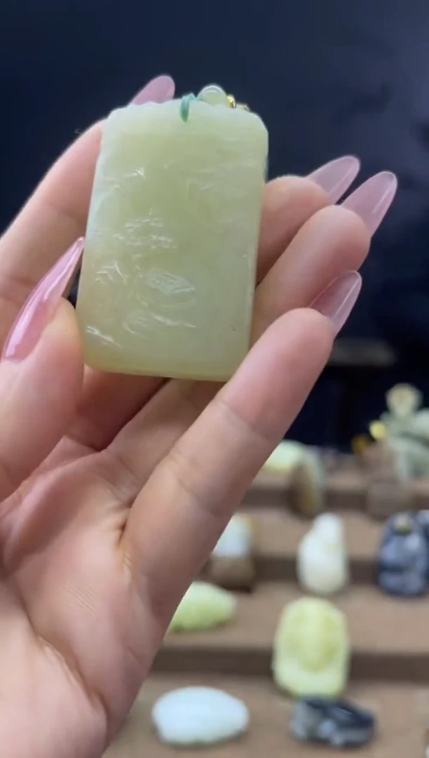 颈饰未镶嵌和田玉1