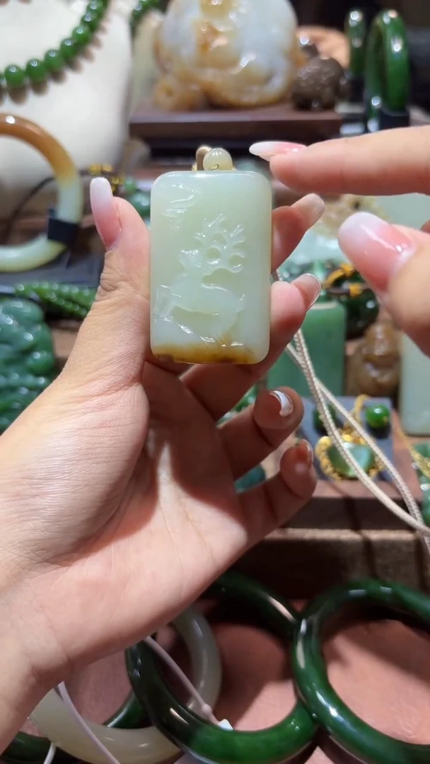 颈饰未镶嵌和田玉1