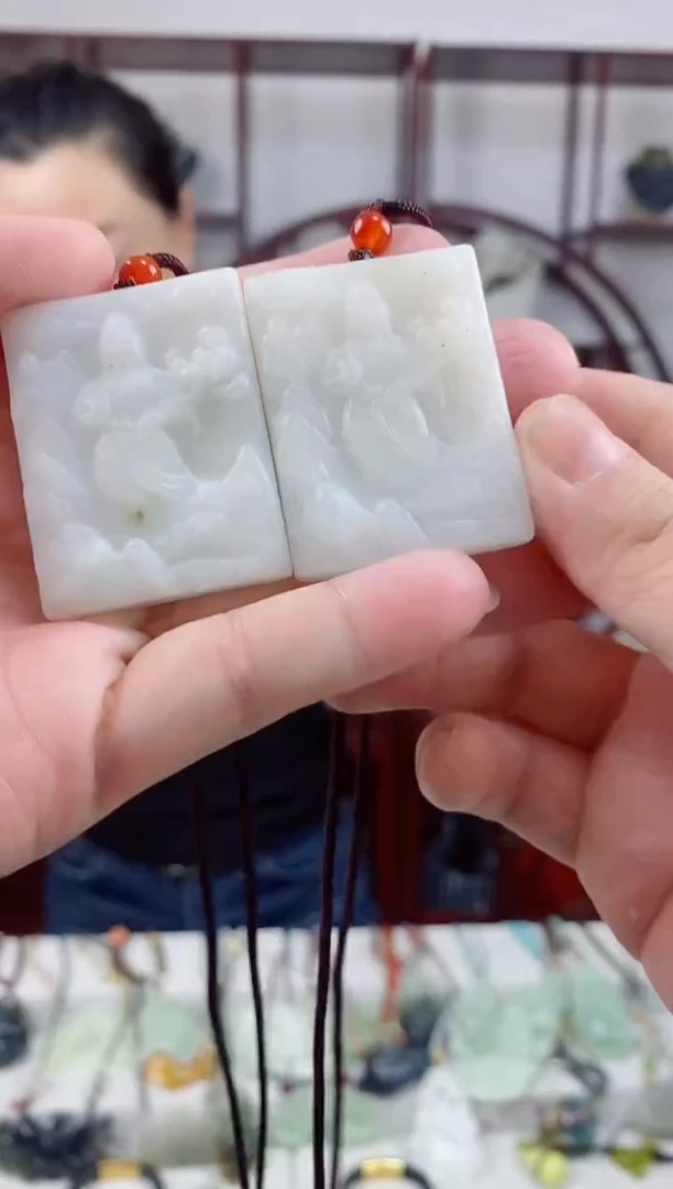 未镶嵌岫玉颈饰观音