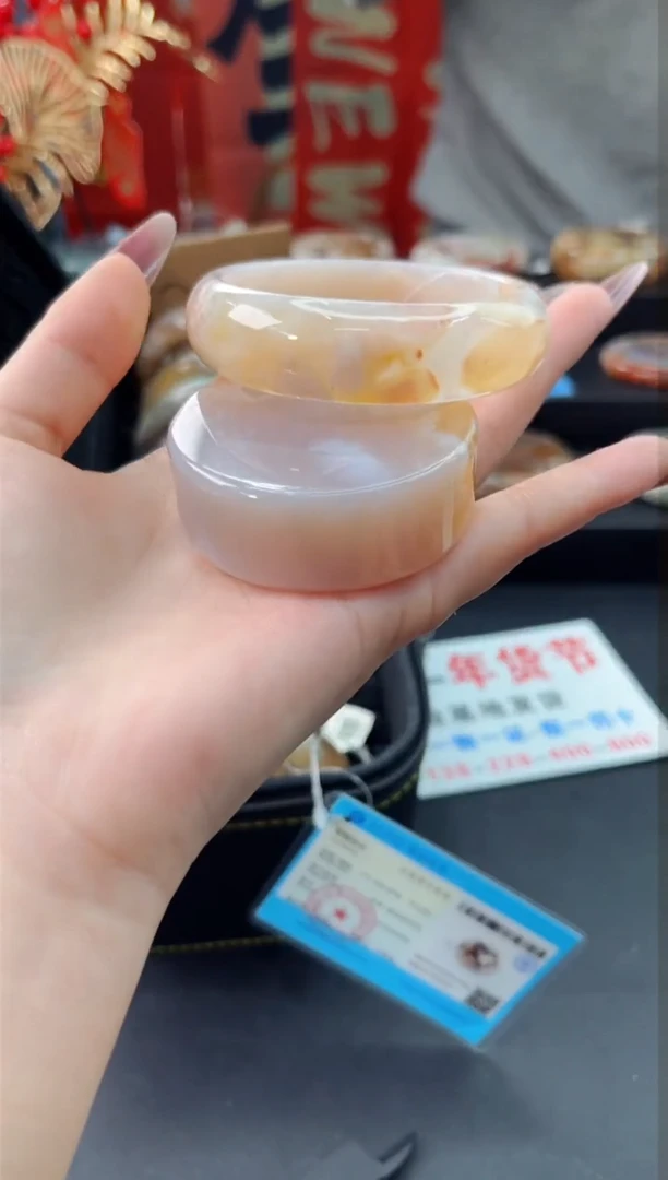 【闪购商品】石英质玉手镯未镶嵌赠送镯心（55圈口）