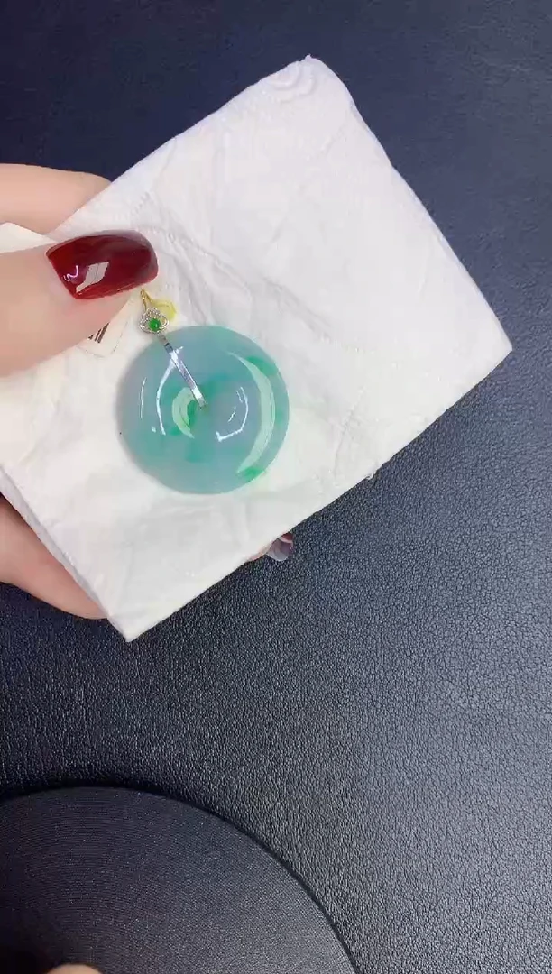 颈饰18K金镶嵌翡翠缅甸天然翡翠A货