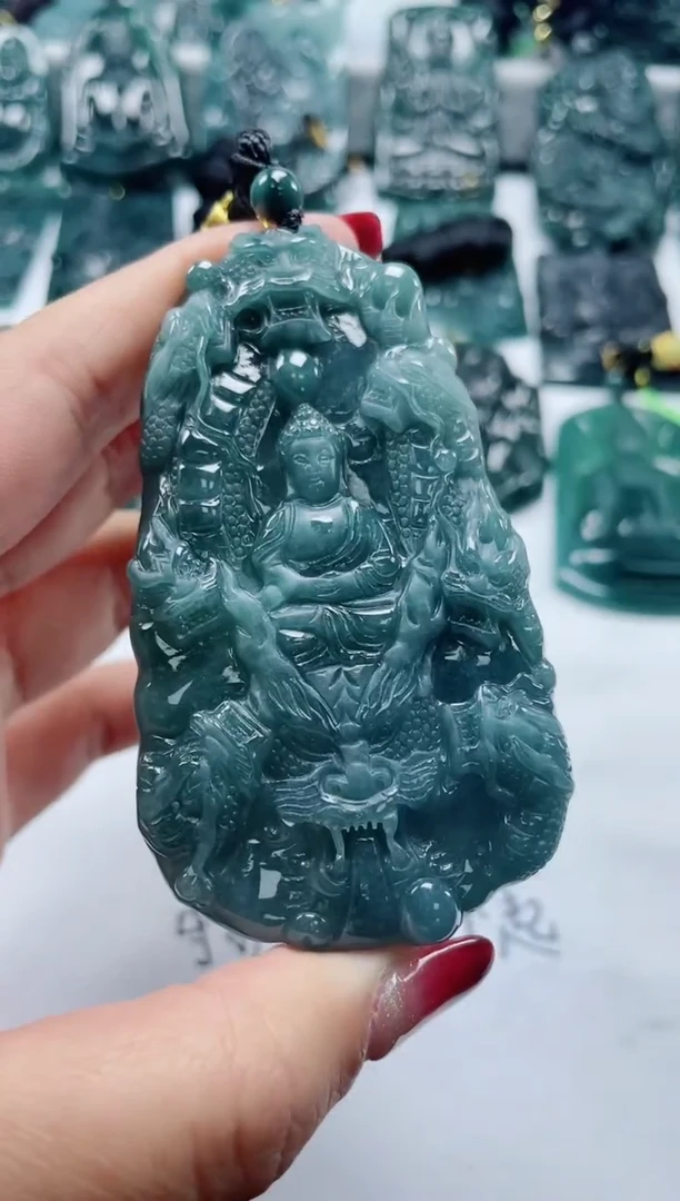 【闪购商品】翡翠颈饰未镶嵌