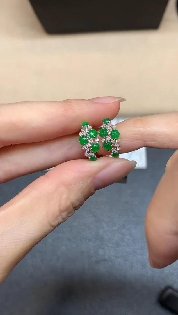 18K金镶嵌翡翠耳饰蛋面【无服务费