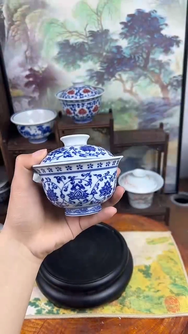 其他青花缠枝莲两才盖碗