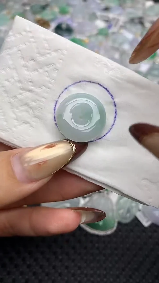 颈饰未镶嵌翡翠   天然翡翠A货  百元以上9米证书费自理