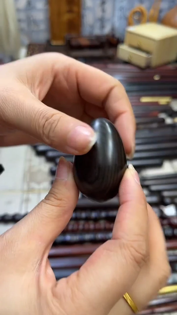 【闪购商品】东非黑黄檀(紫光檀)木雕小鸭蛋