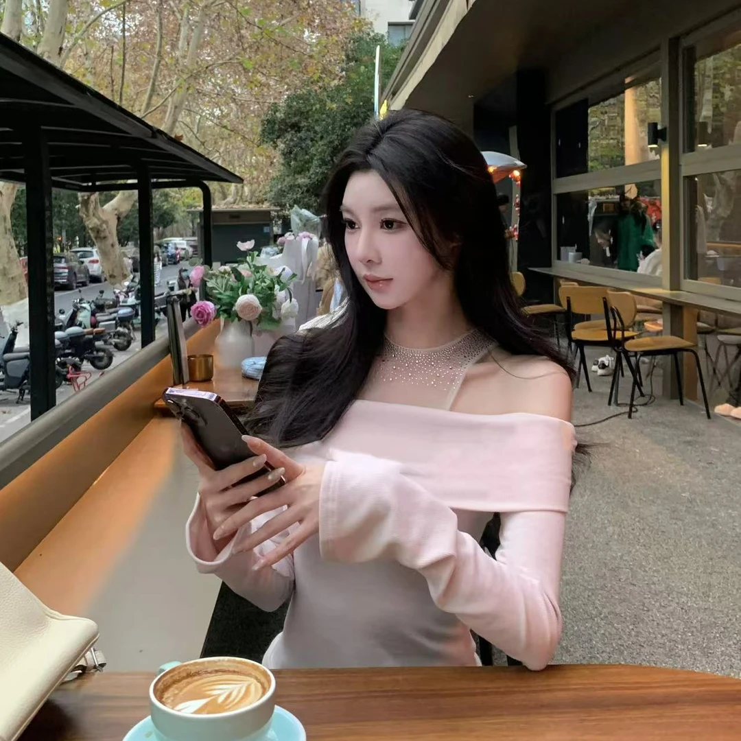 【徐徐啊】记忆边缘-纯欲挂脖水钻网纱拼接针织气质修身显瘦上衣