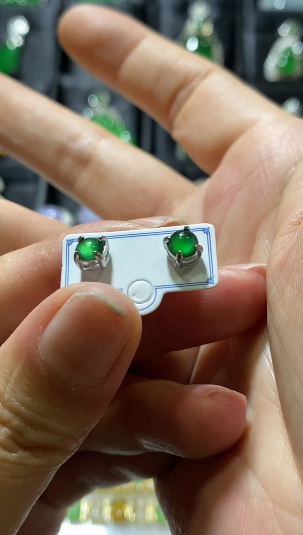 未镶嵌翡翠耳饰天然A货翡翠 假一罚四