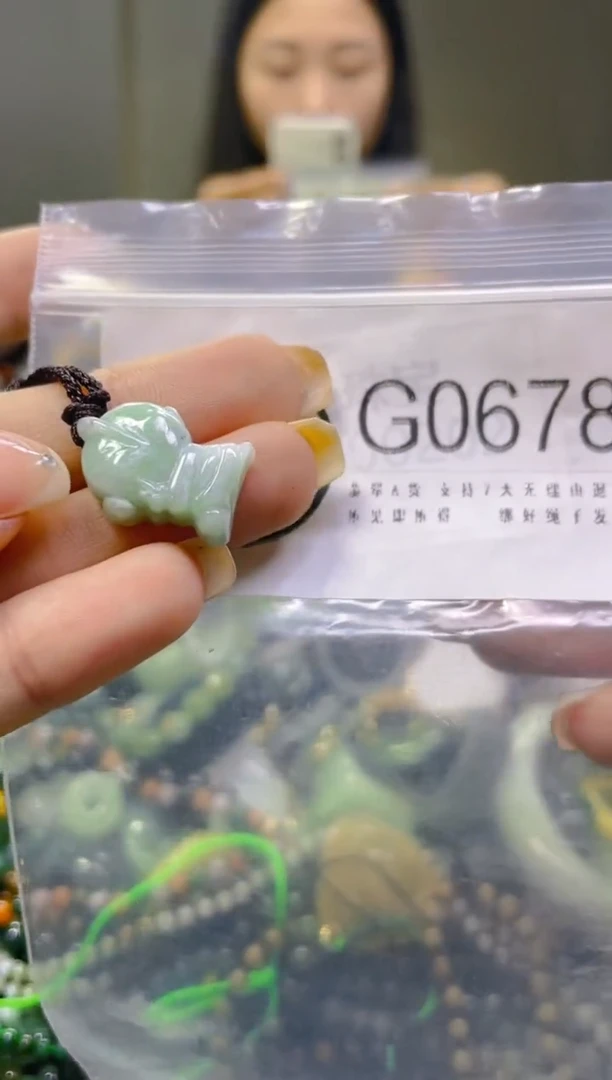 翡翠未镶嵌颈饰/G/翡翠A货一图一物