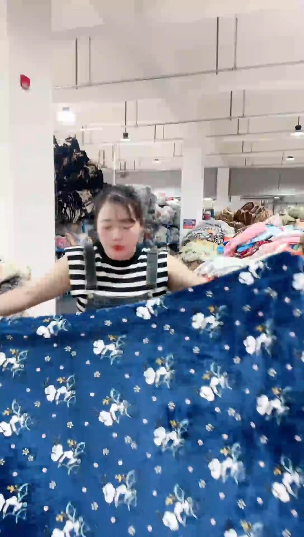 牛奶绒上新  蓝色史努比   1.8*2.0米