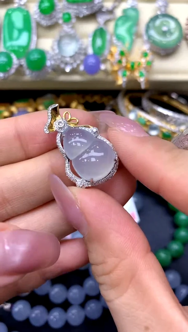 颈饰18K金镶嵌翡翠262-中国好珍宝