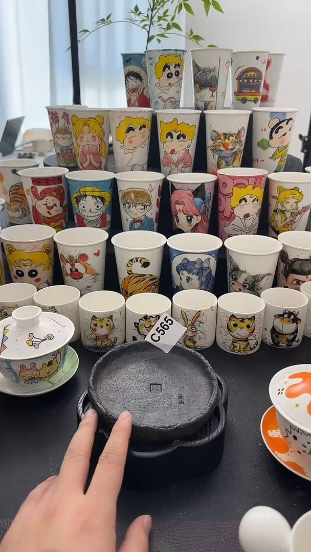 R***b纯手工绘制陶瓷杯盘565