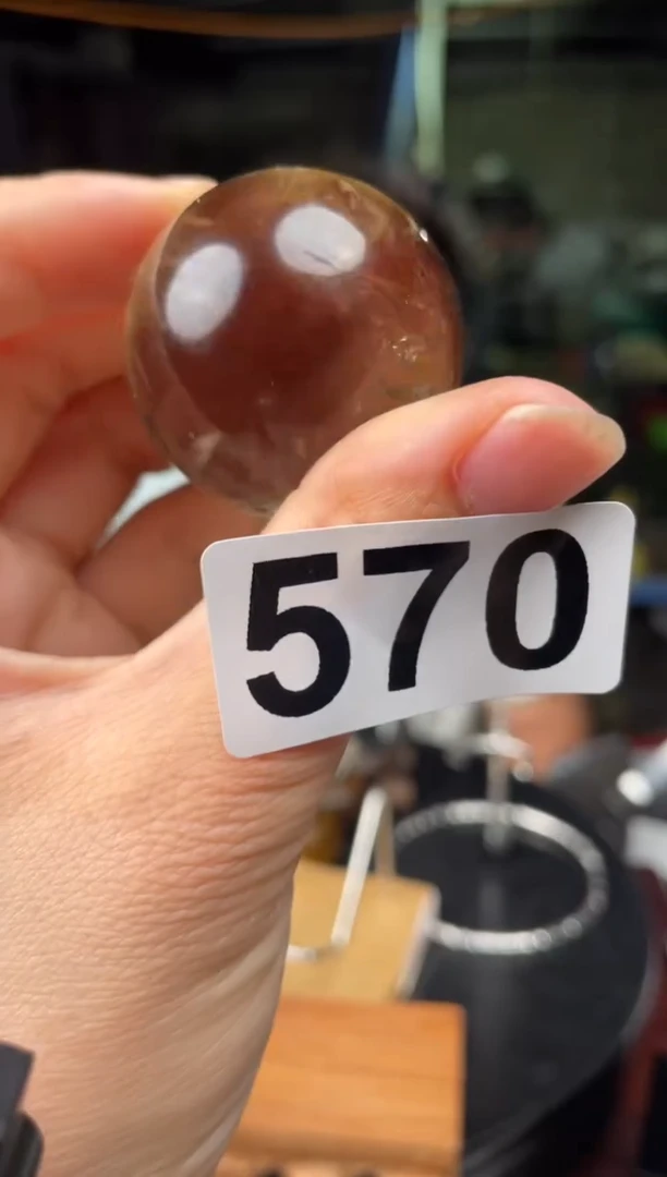 未镶嵌水晶大型摆件（非配饰）黄水晶球570 65克  36M