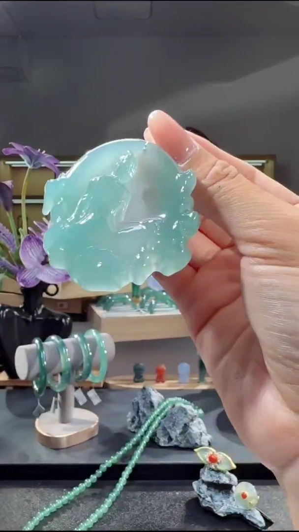 吊坠(不含链)未镶嵌翡翠自在观音