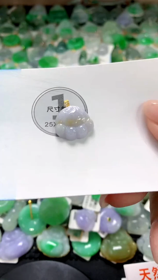 翡翠未镶嵌颈饰1111111111111111