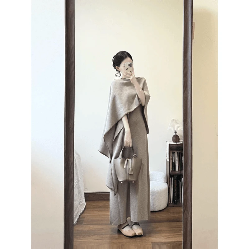 法式温柔静奢感早秋季穿搭软糯毛衣连衣裙女外搭气质披肩两件套装