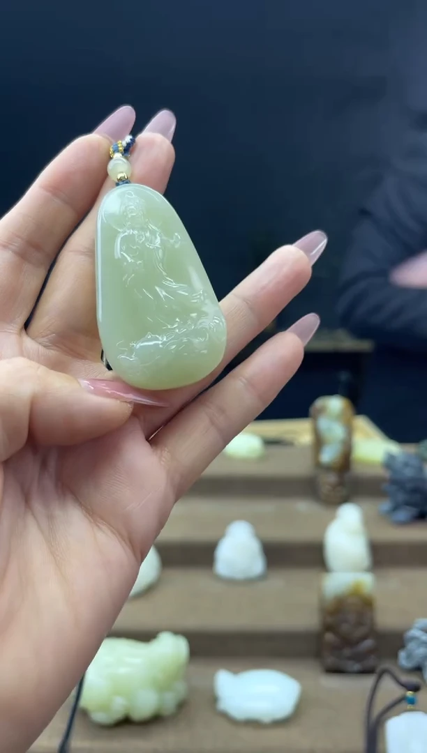 颈饰未镶嵌和田玉1