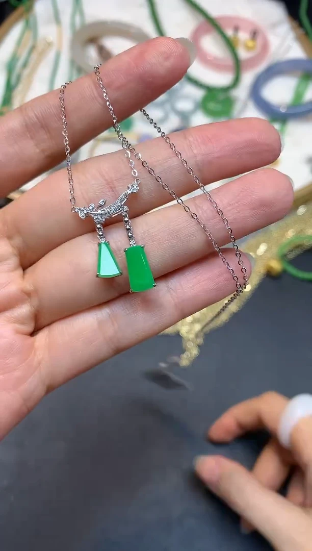 吊坠(不含链)18K金镶嵌翡翠S973|5800