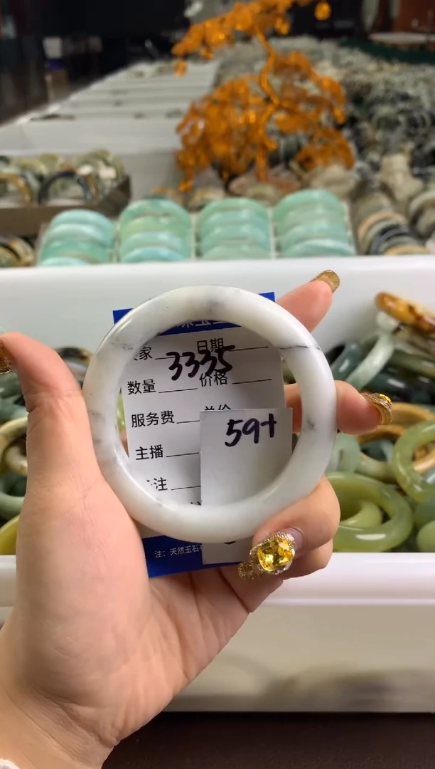 【闪购商品】蛇纹石玉手镯未镶嵌3335