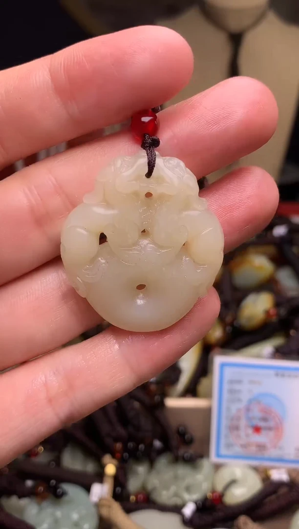 颈饰未镶嵌和田玉新疆料青海料清水和田玉吊坠