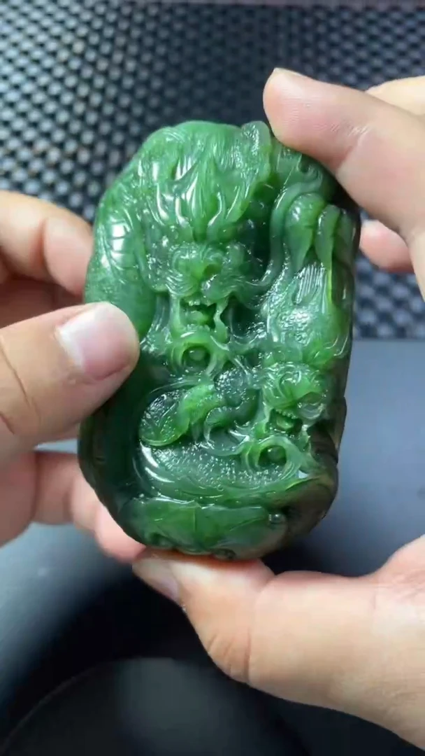 和田玉未镶嵌颈饰大****玉1