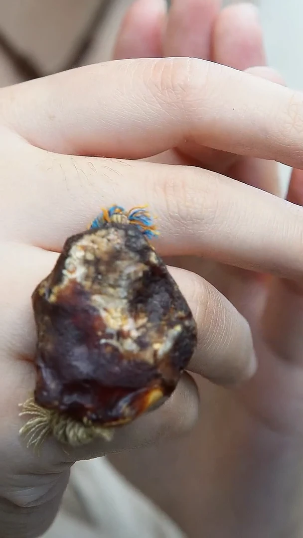 【闪购商品】琥珀裸石未镶嵌原石